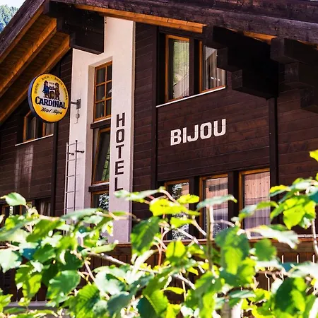 Bijou Couette-café 3*